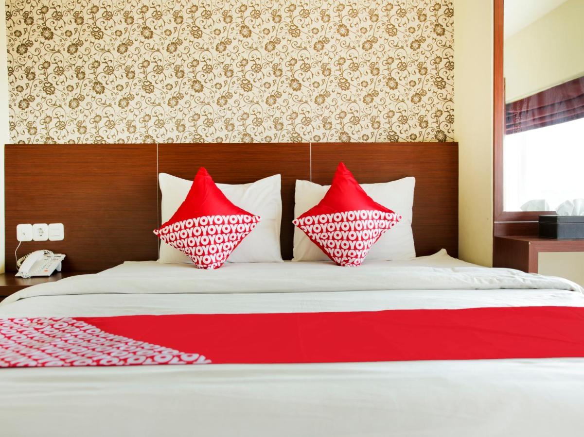 Vaccinated Staff - Capital O 454 Raising Hotel Makassar Luaran gambar