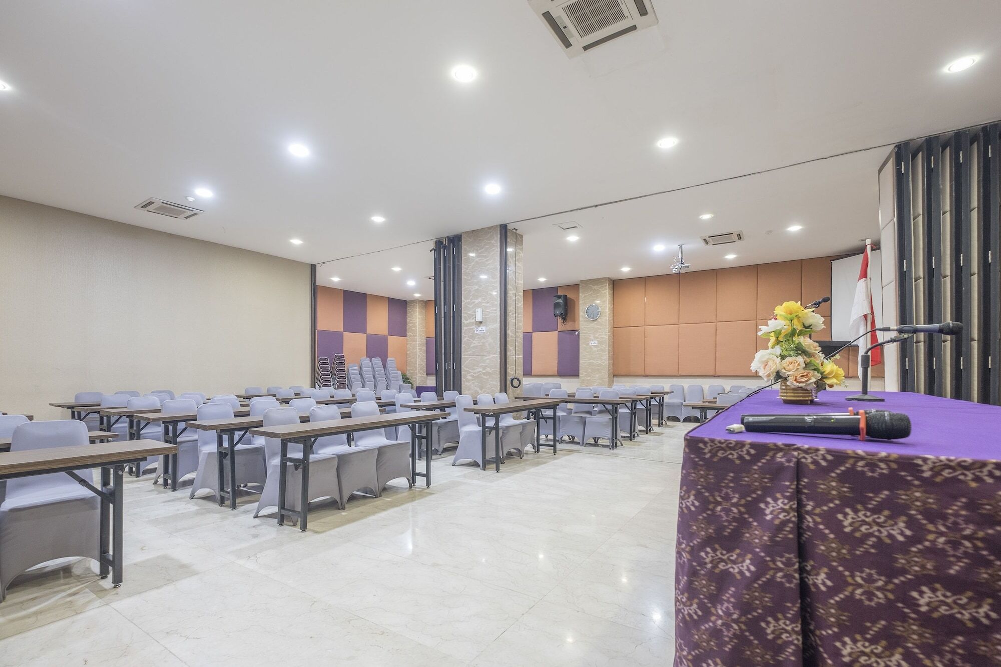 Vaccinated Staff - Capital O 454 Raising Hotel Makassar Luaran gambar